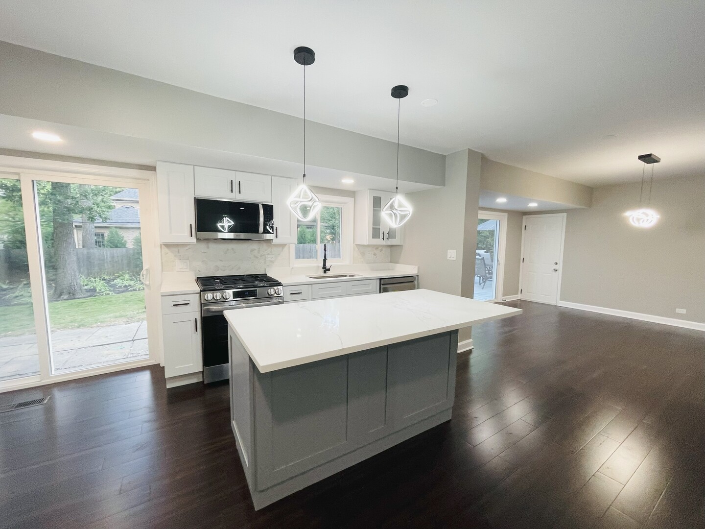 1459 Eastwood Avenue, Highland Park, IL 60035