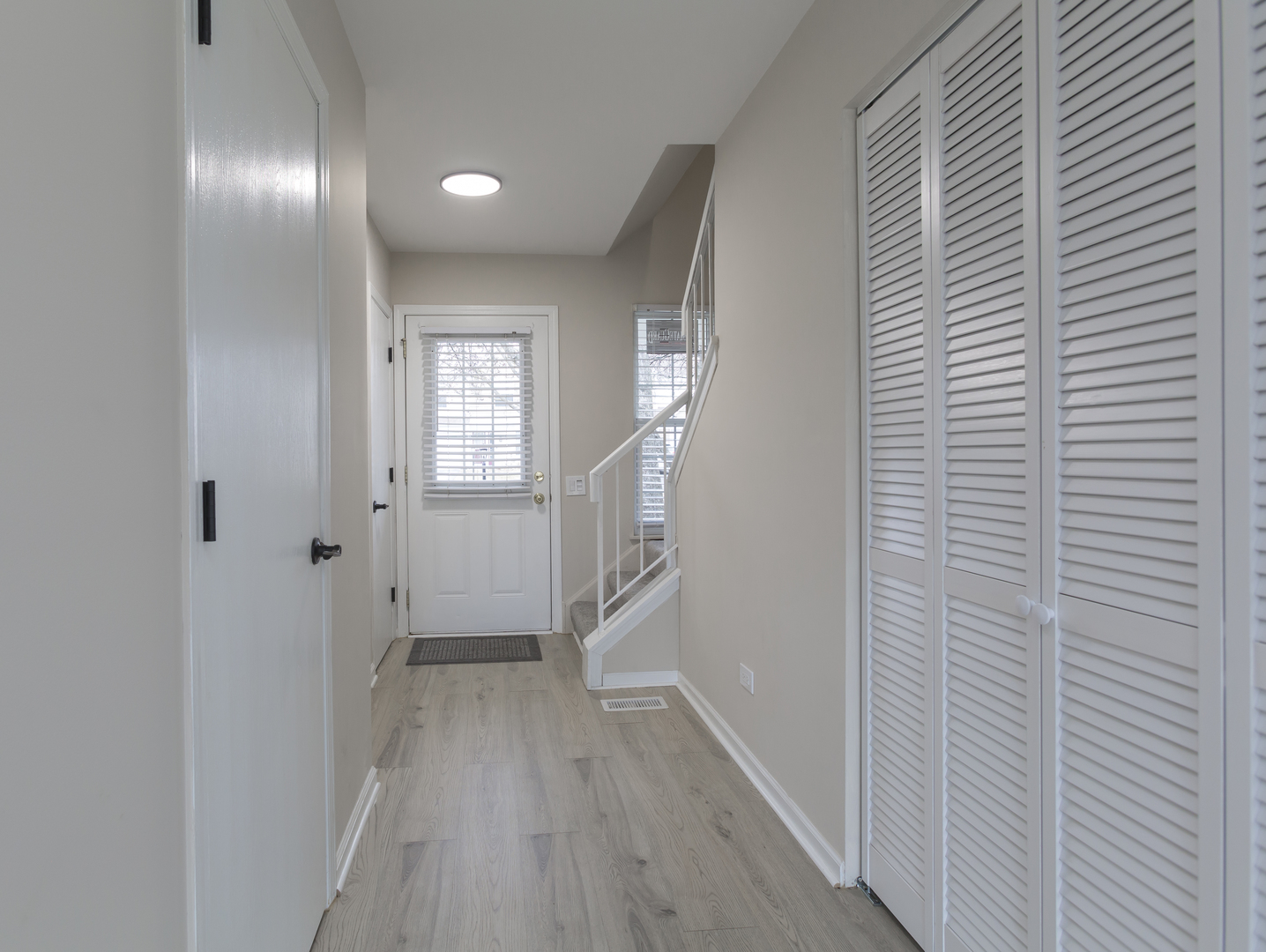 58 Marion Lane, Streamwood, IL 60107