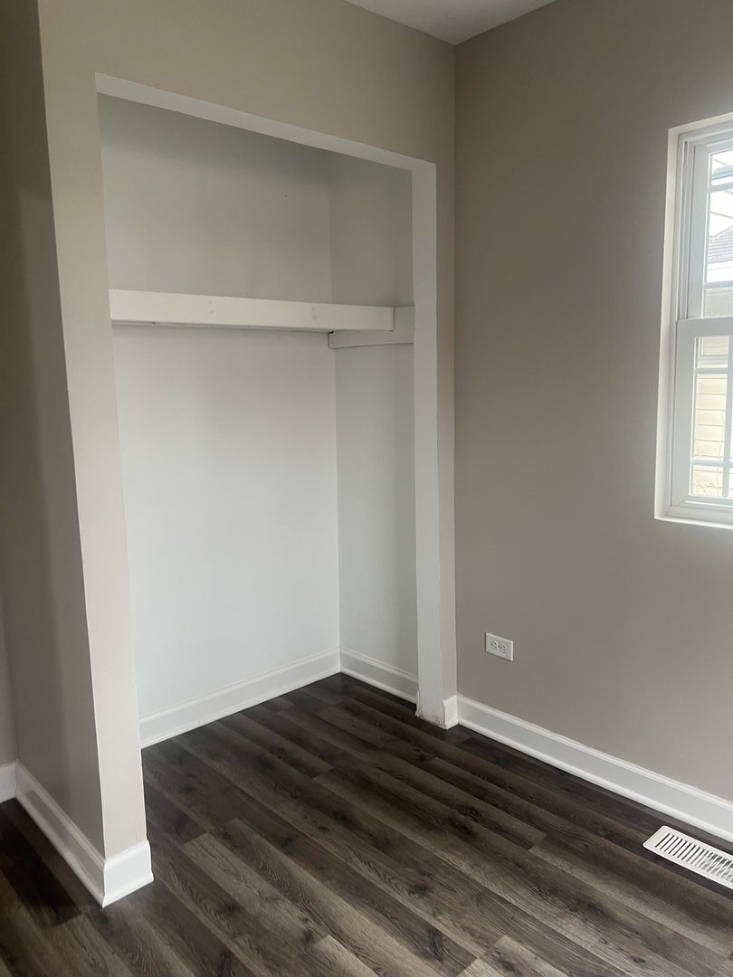 207 Davis Street, Joliet, IL 60436