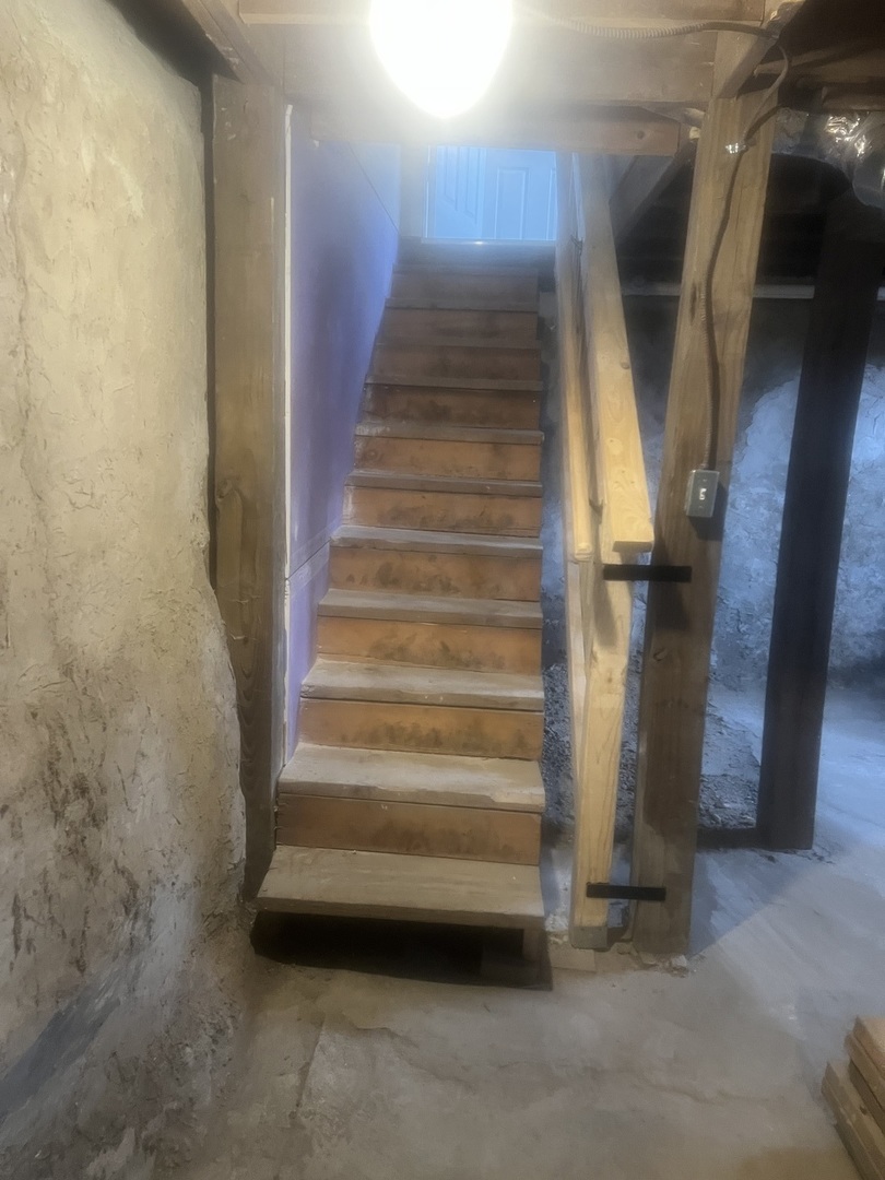 207 Davis Street, Joliet, IL 60436