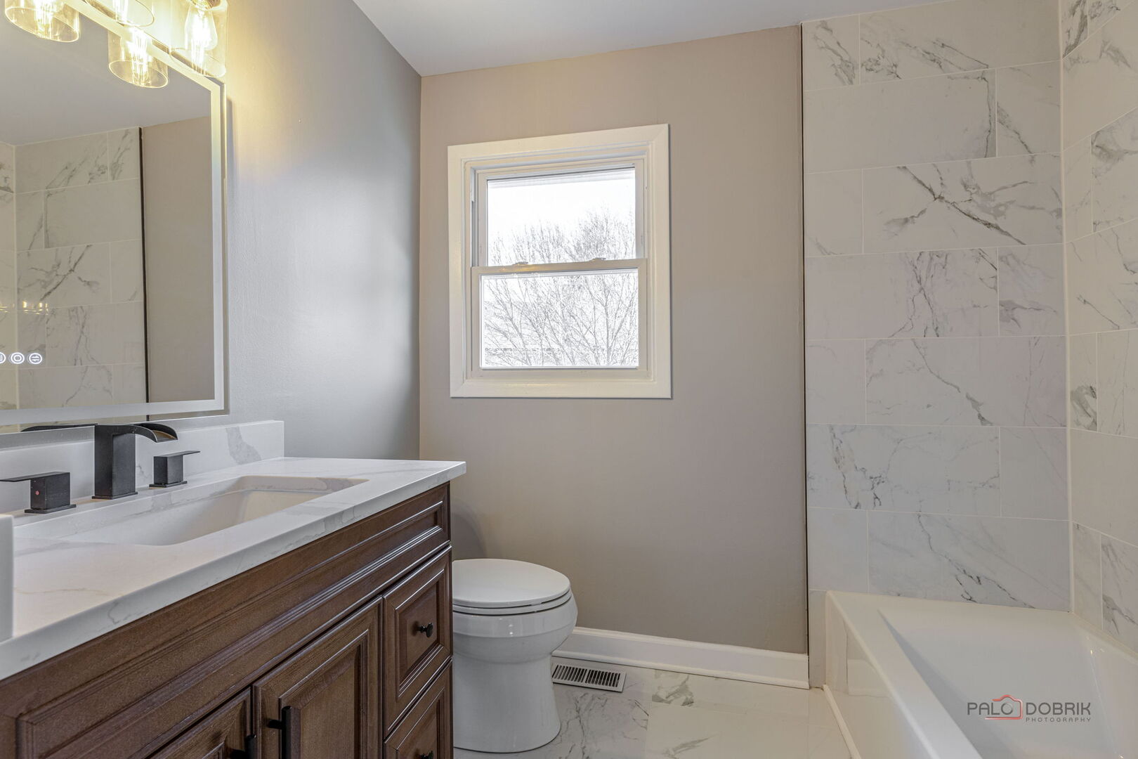 2892 Parkside Drive, Highland Park, IL 60035