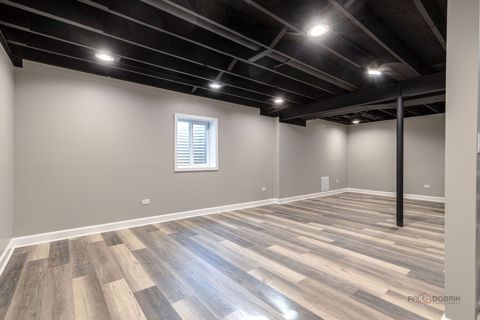 2892 Parkside Drive, Highland Park, IL 60035