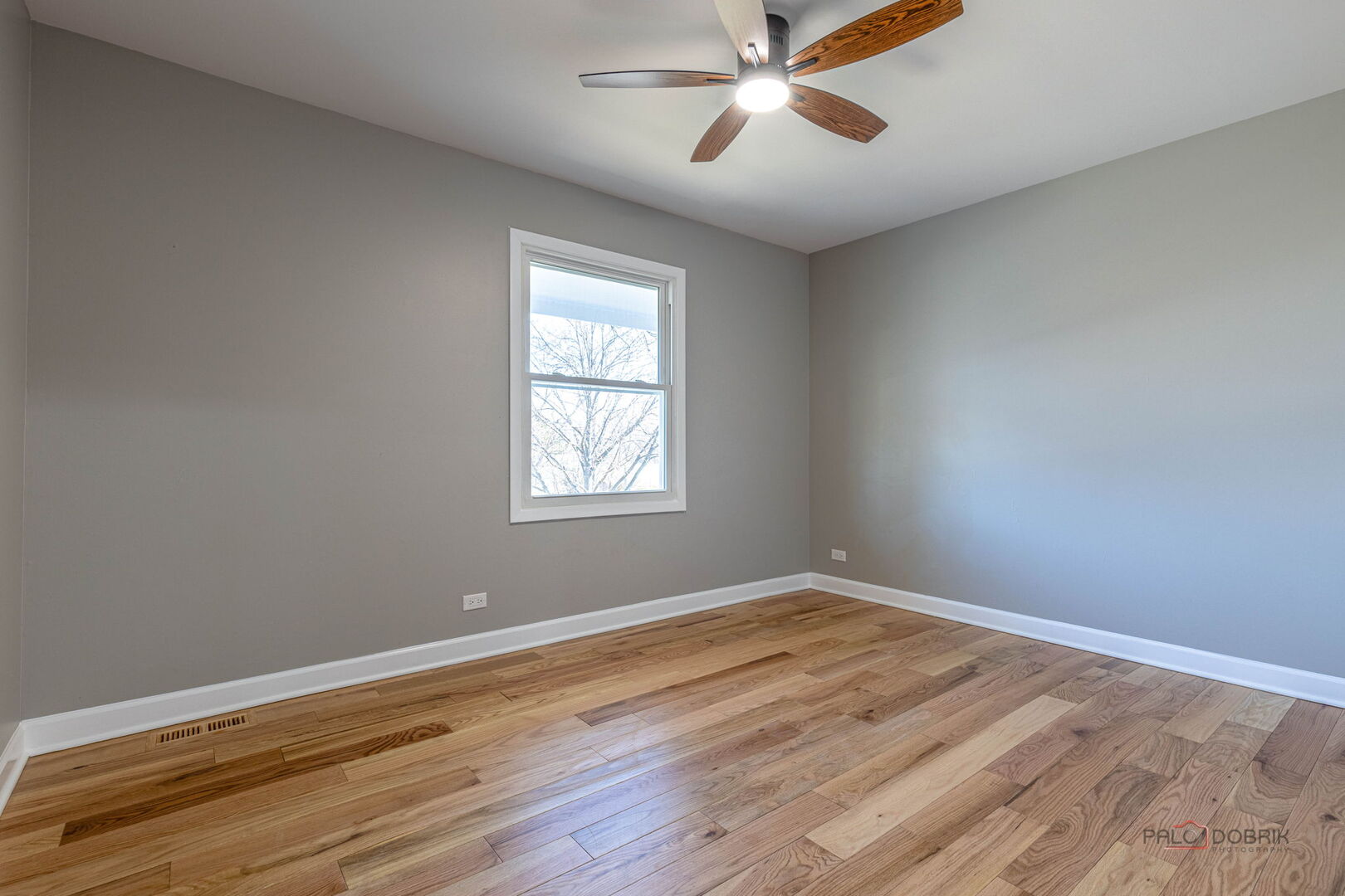 2892 Parkside Drive, Highland Park, IL 60035