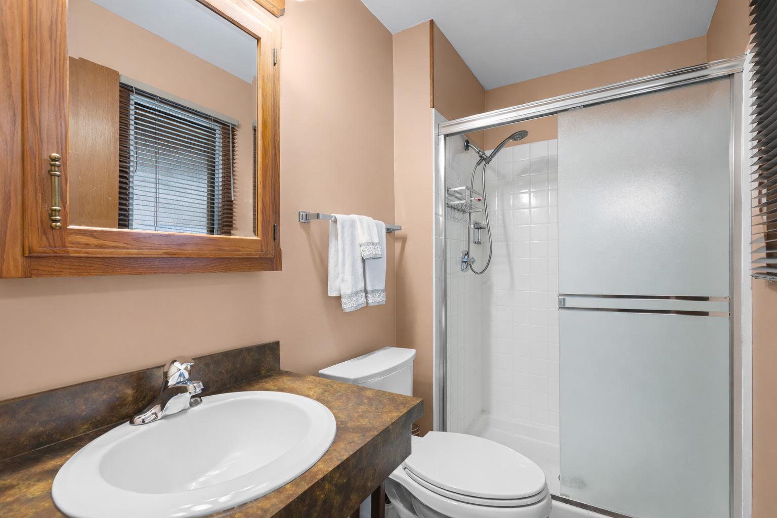 1034 Tamarack Lane, Libertyville, IL 60048