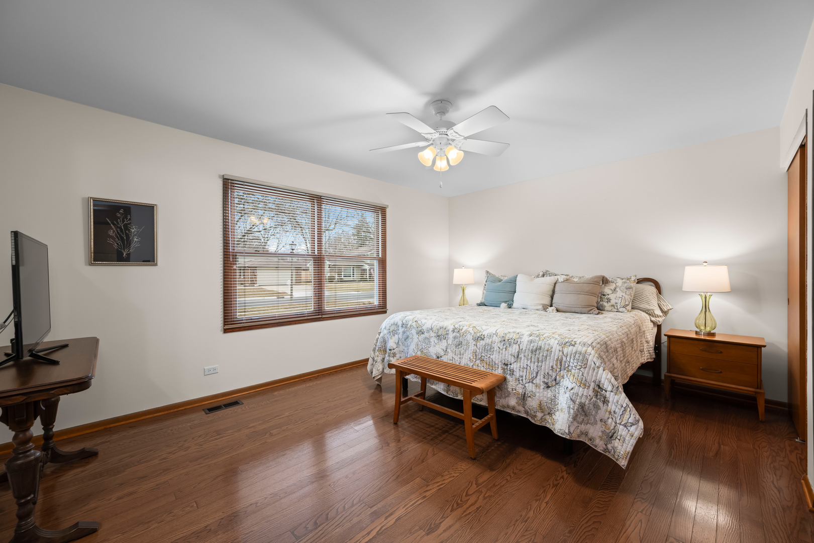 1034 Tamarack Lane, Libertyville, IL 60048