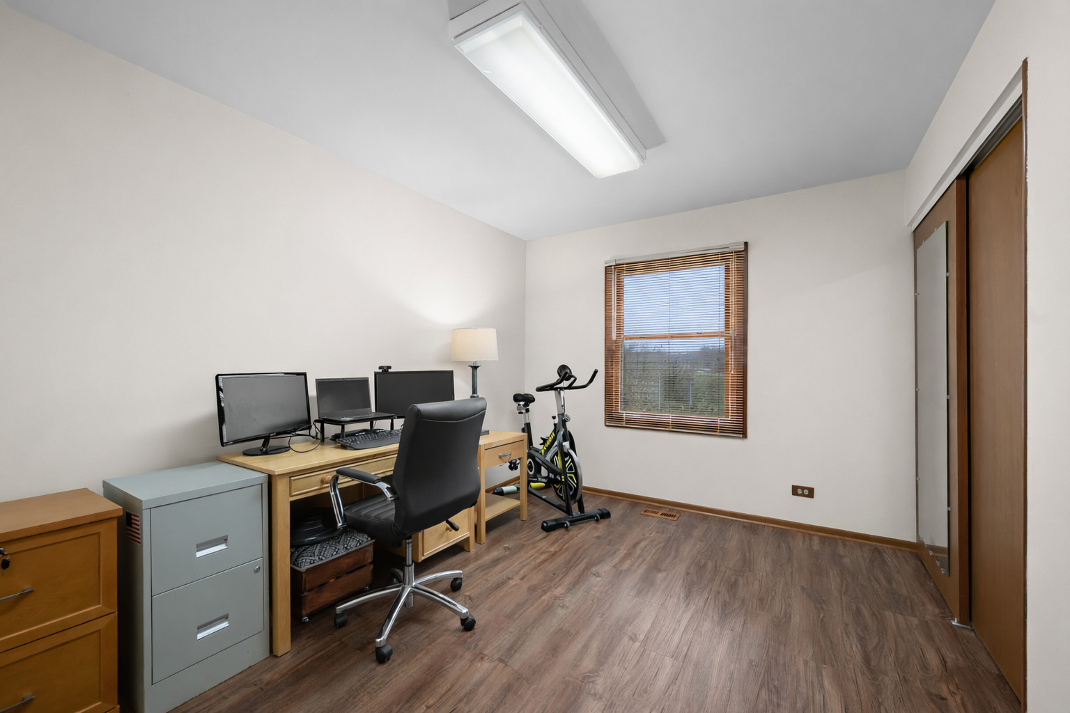 1034 Tamarack Lane, Libertyville, IL 60048