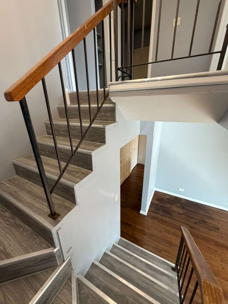 1612 Islandview Court, Hoffman Estates, IL 60169