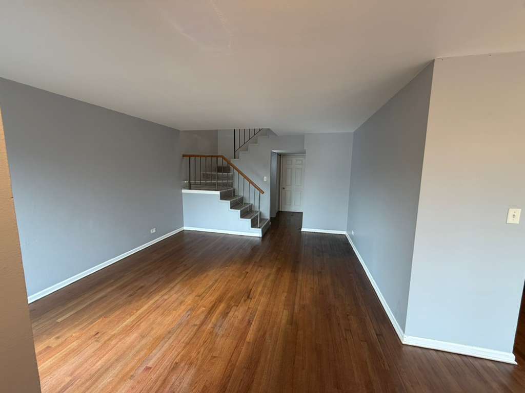 1612 Islandview Court, Hoffman Estates, IL 60169