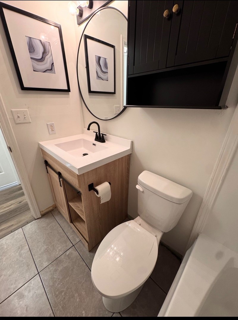 1870 Tall Oaks Drive #2104, Aurora, IL 60505