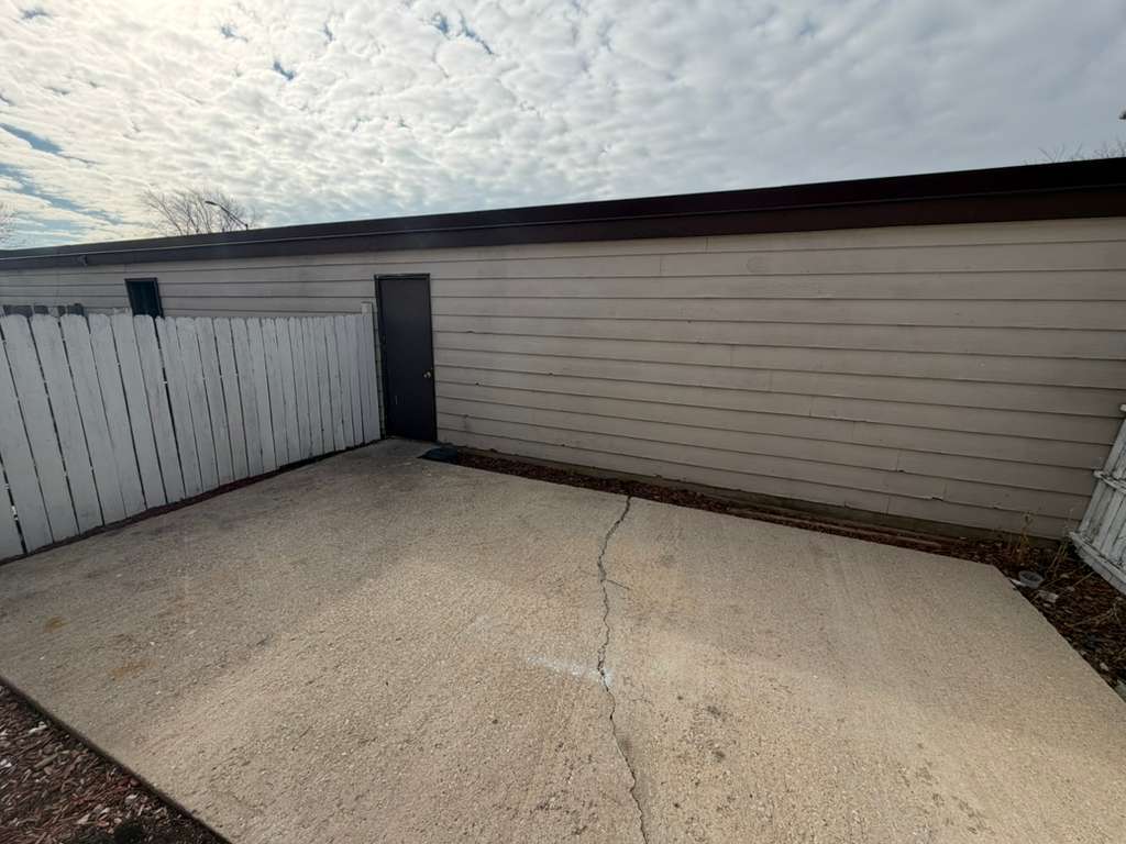 1321 COURT O Court, Hanover Park, IL 60133