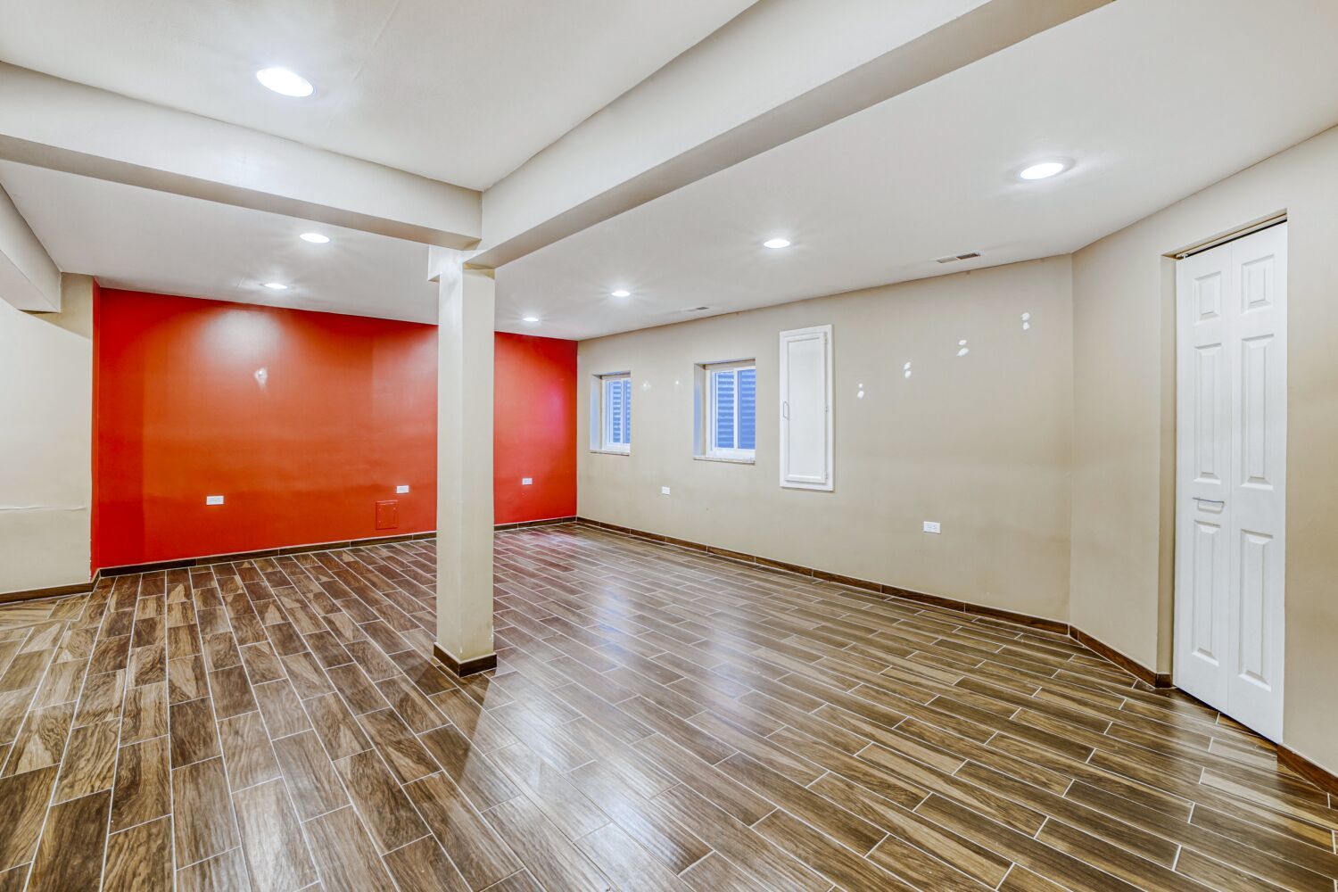 2222 Seaver Lane, Hoffman Estates, IL 60169