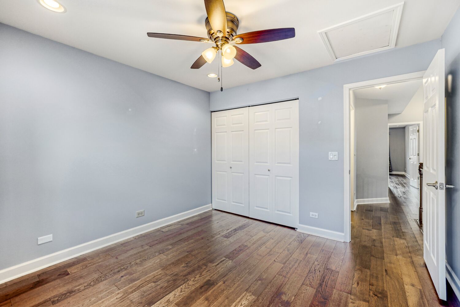 2222 Seaver Lane, Hoffman Estates, IL 60169