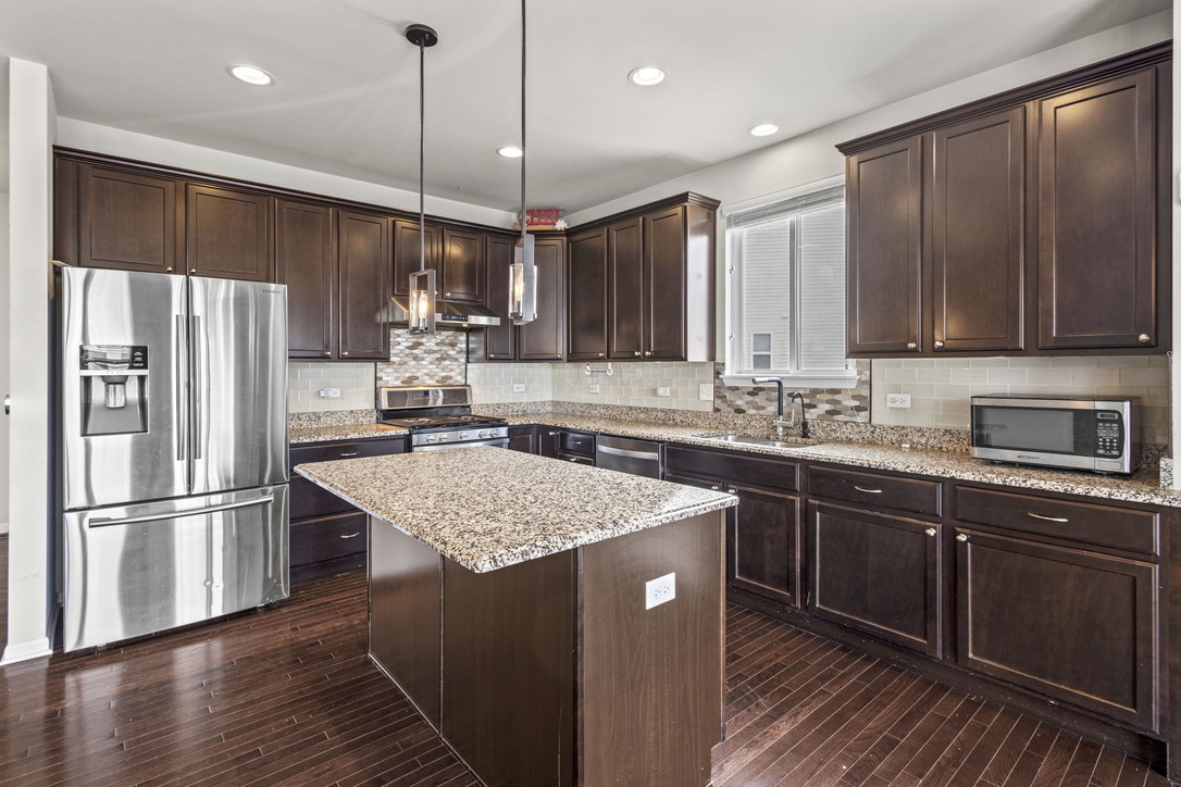 4324 Silver Bell Court, Naperville, IL 60564