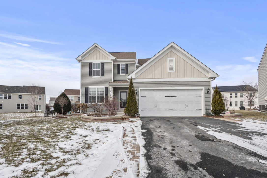 4324 Silver Bell Court, Naperville, IL 60564