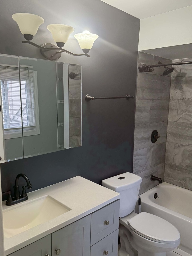 3325 Beacon Street #53, North Chicago, IL 60064