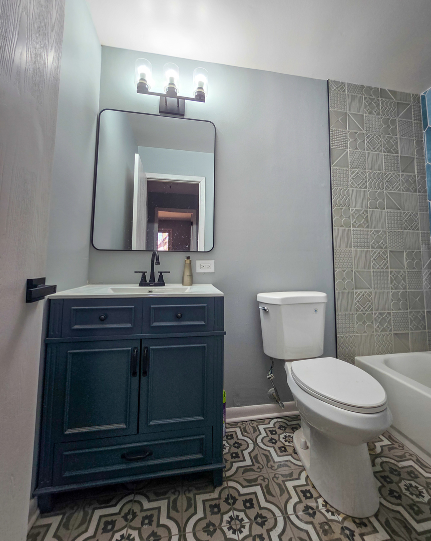 Streamwood, IL 60107