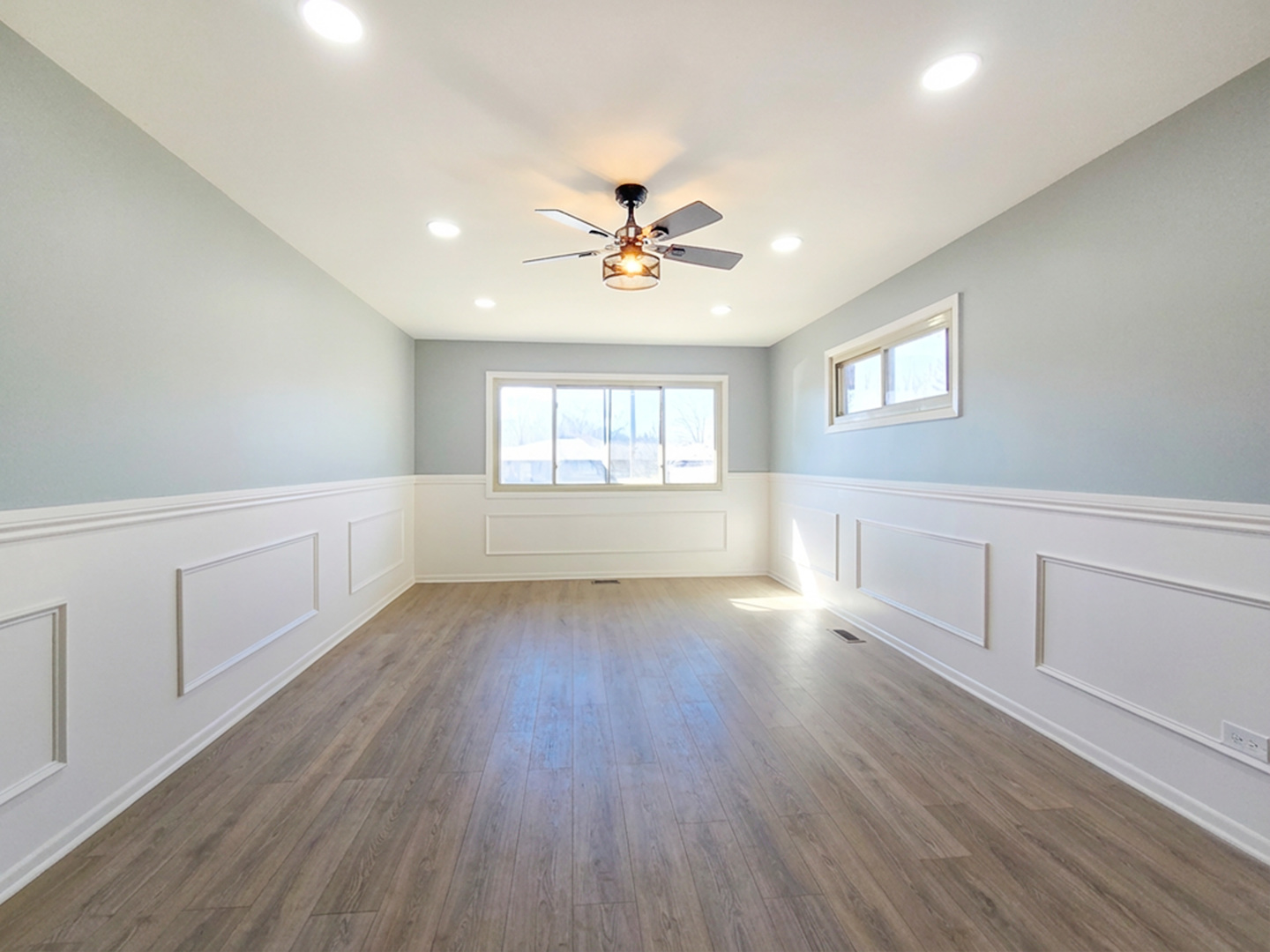 Streamwood, IL 60107