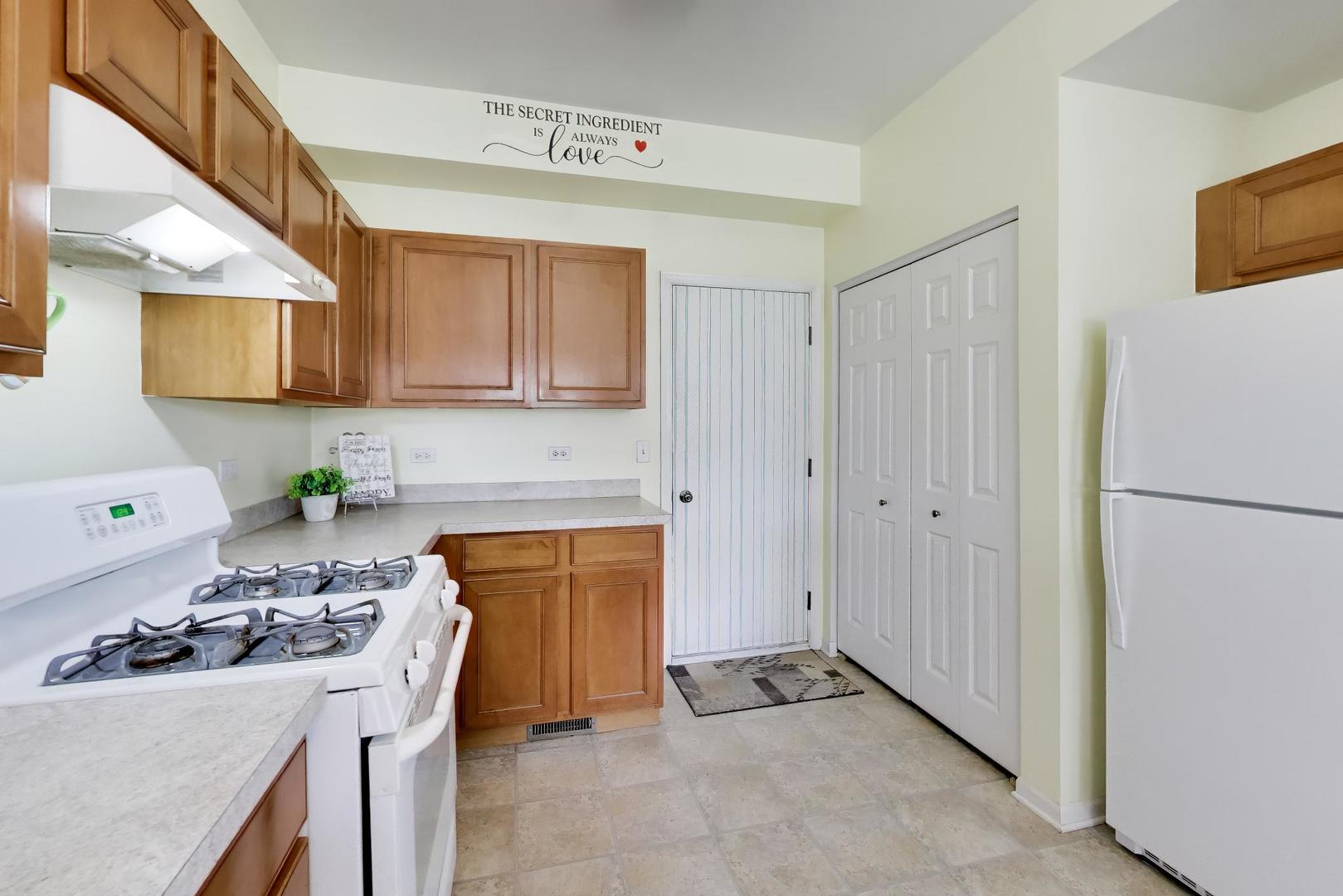 3003 Roxbury Court, Joliet, IL 60435