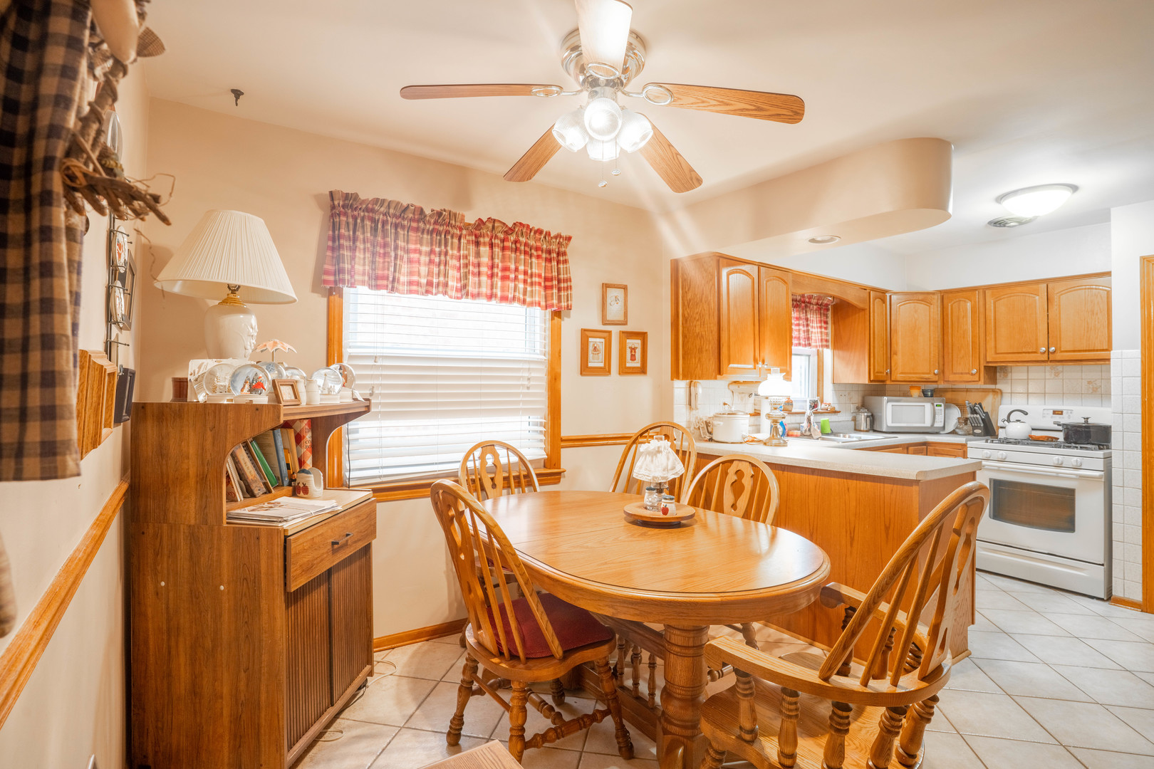 5734 S Melvina Avenue, Chicago, IL 60638