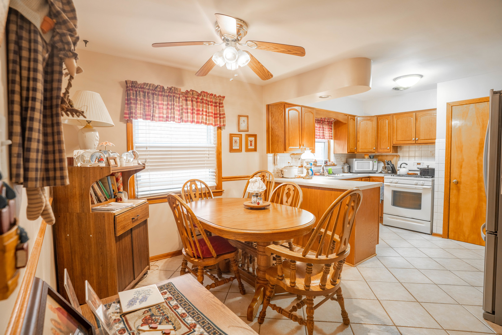 5734 S Melvina Avenue, Chicago, IL 60638