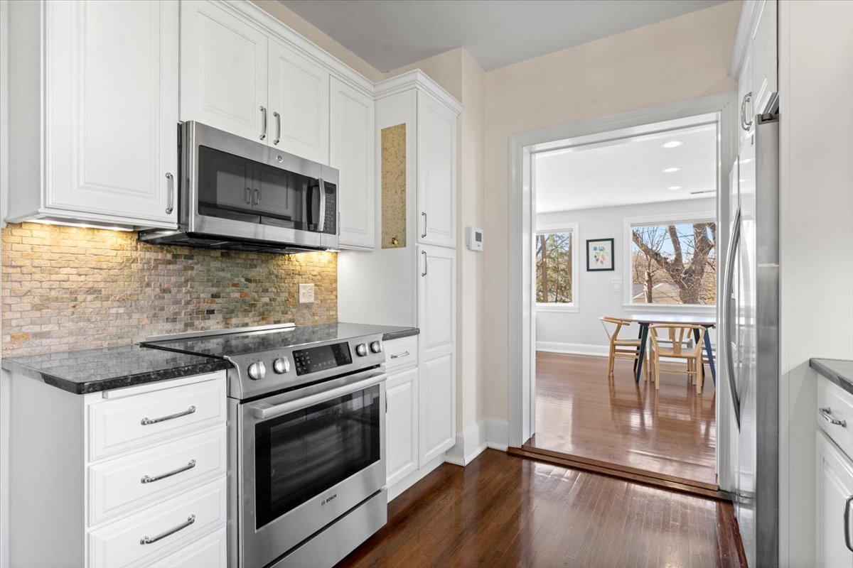 2121 Illini Road, Springfield, IL 62704