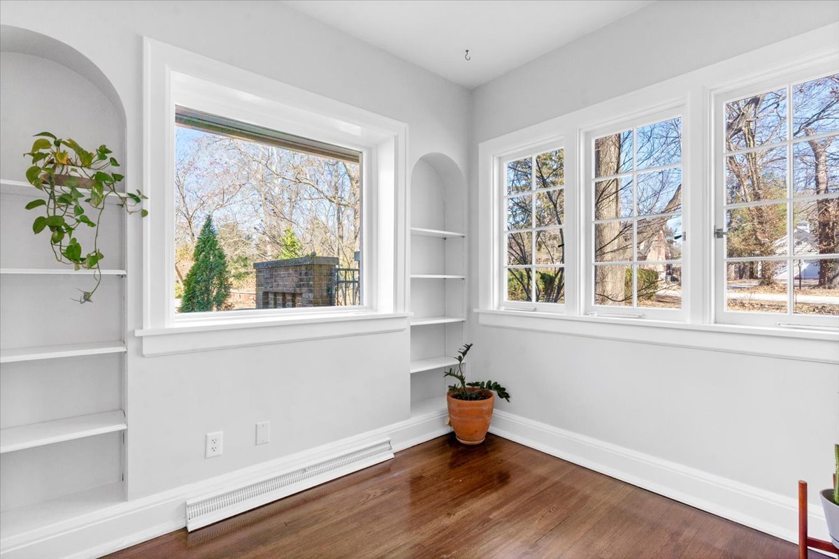 2121 Illini Road, Springfield, IL 62704