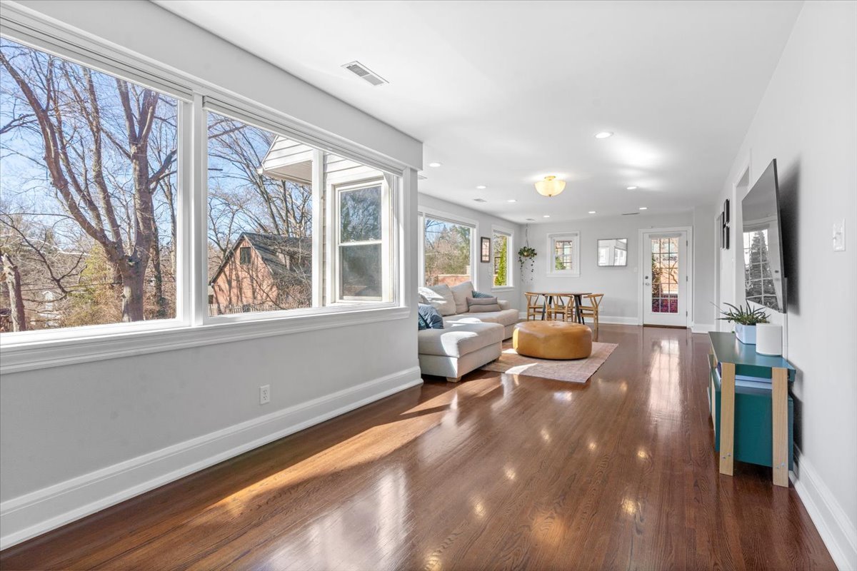 2121 Illini Road, Springfield, IL 62704