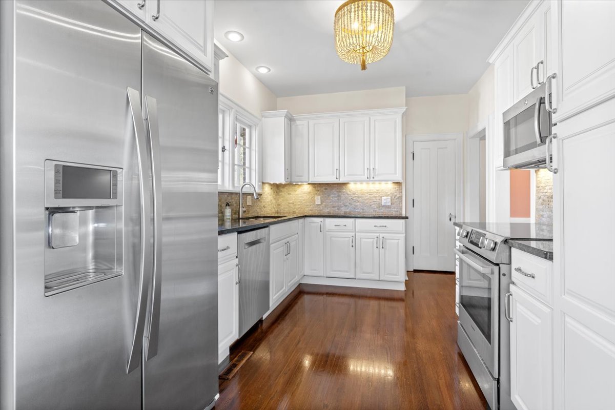 2121 Illini Road, Springfield, IL 62704