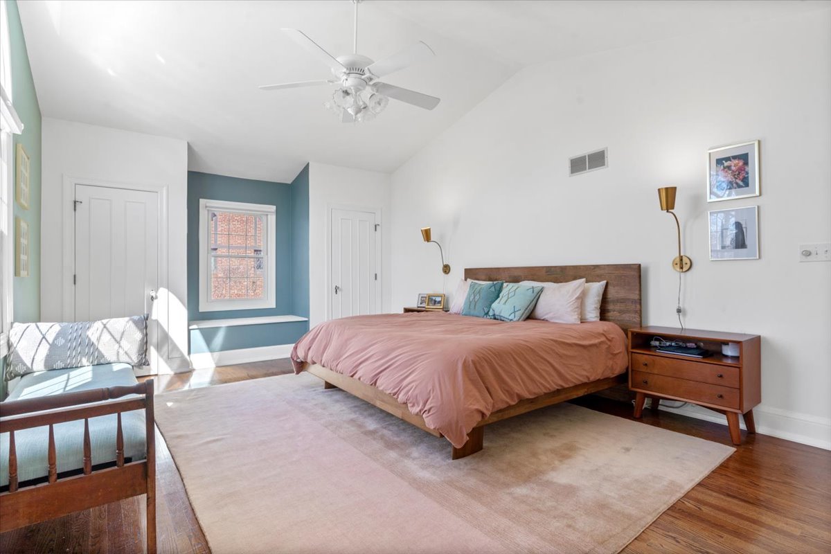 2121 Illini Road, Springfield, IL 62704