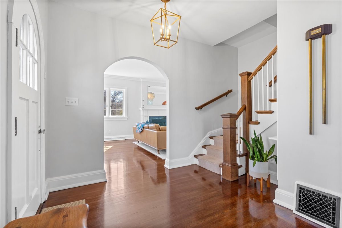 2121 Illini Road, Springfield, IL 62704