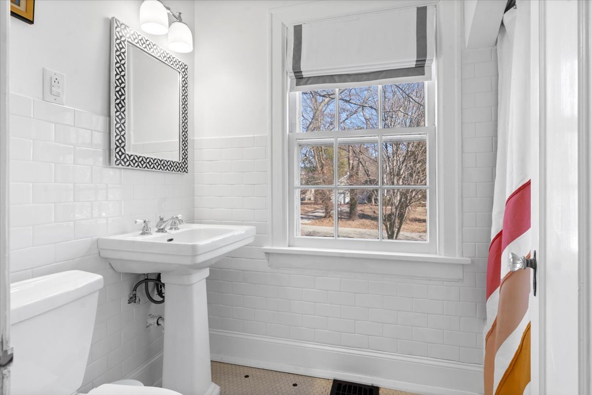 2121 Illini Road, Springfield, IL 62704