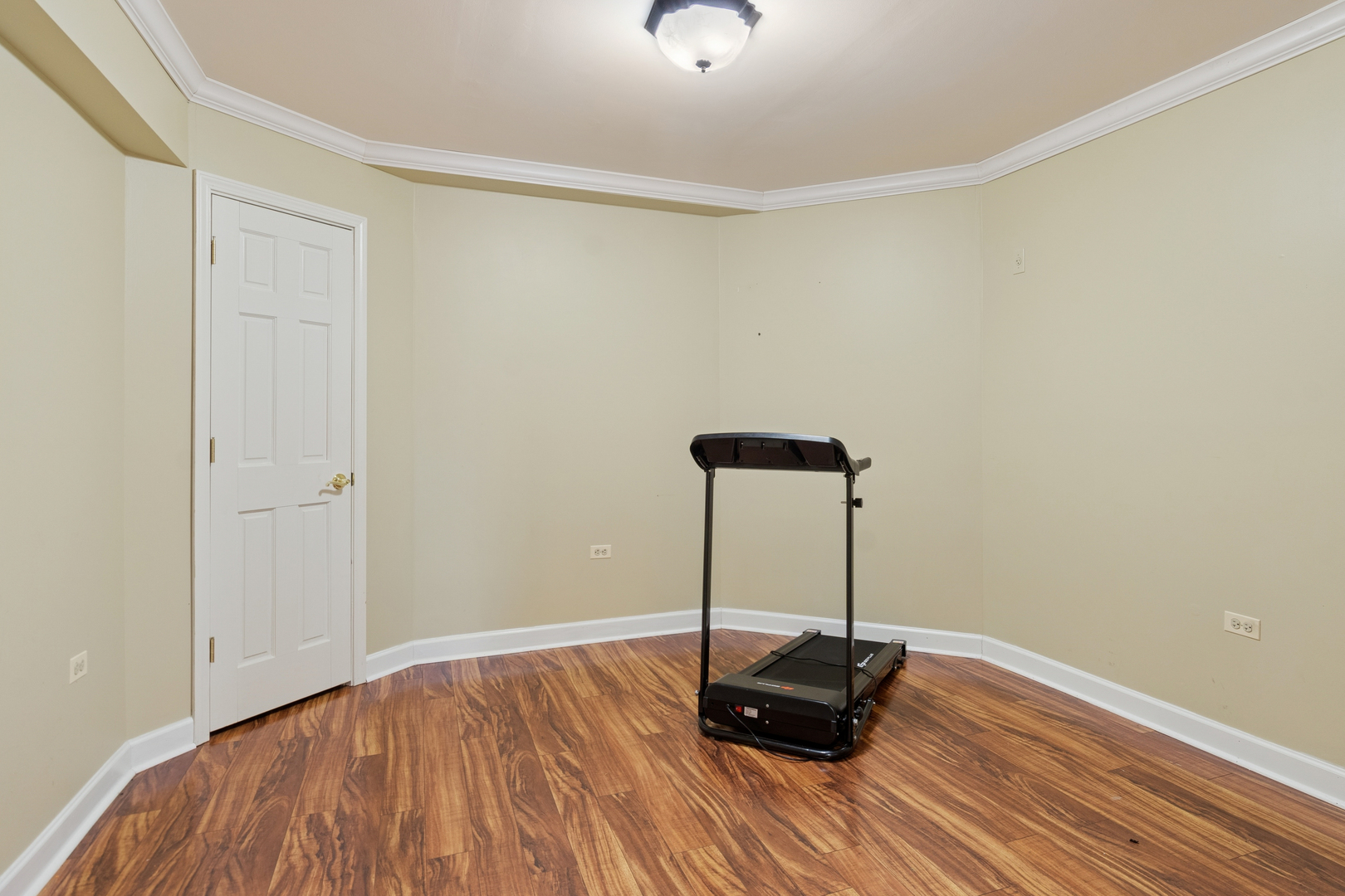 2667 Charter Oak Drive, Aurora, IL 60502