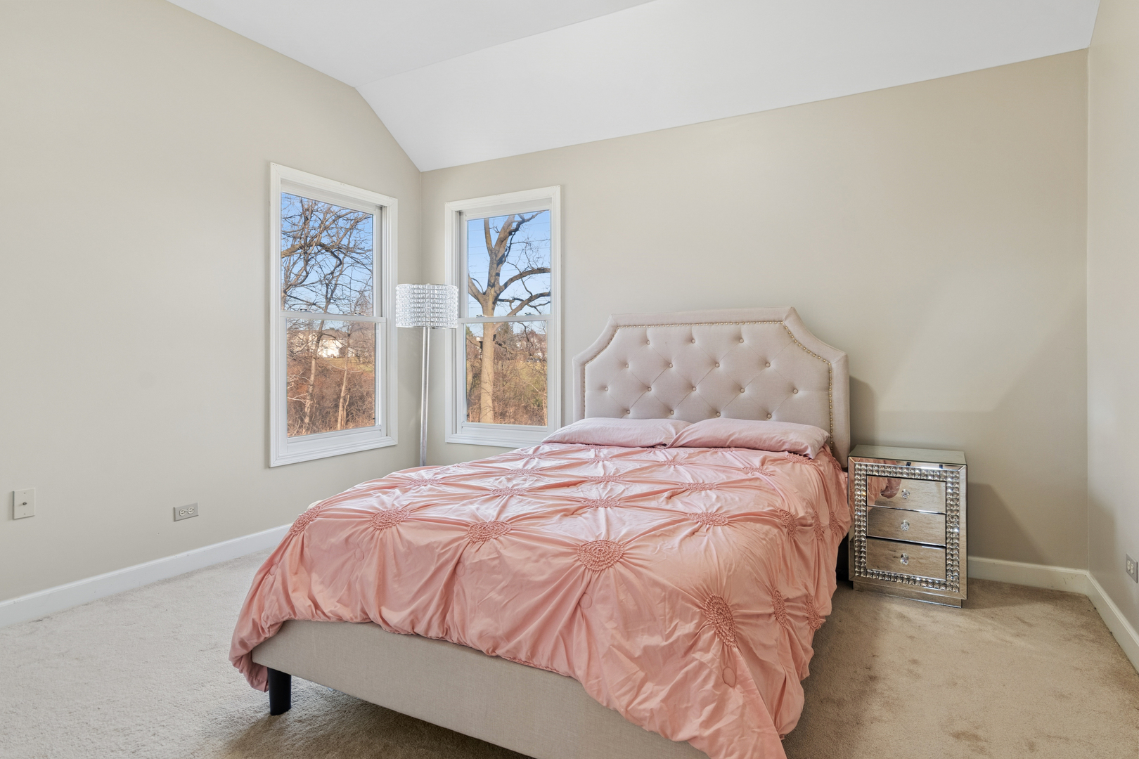 2667 Charter Oak Drive, Aurora, IL 60502