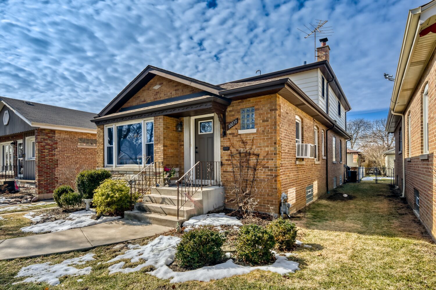 10030 S Washtenaw Avenue, Chicago, IL 60655