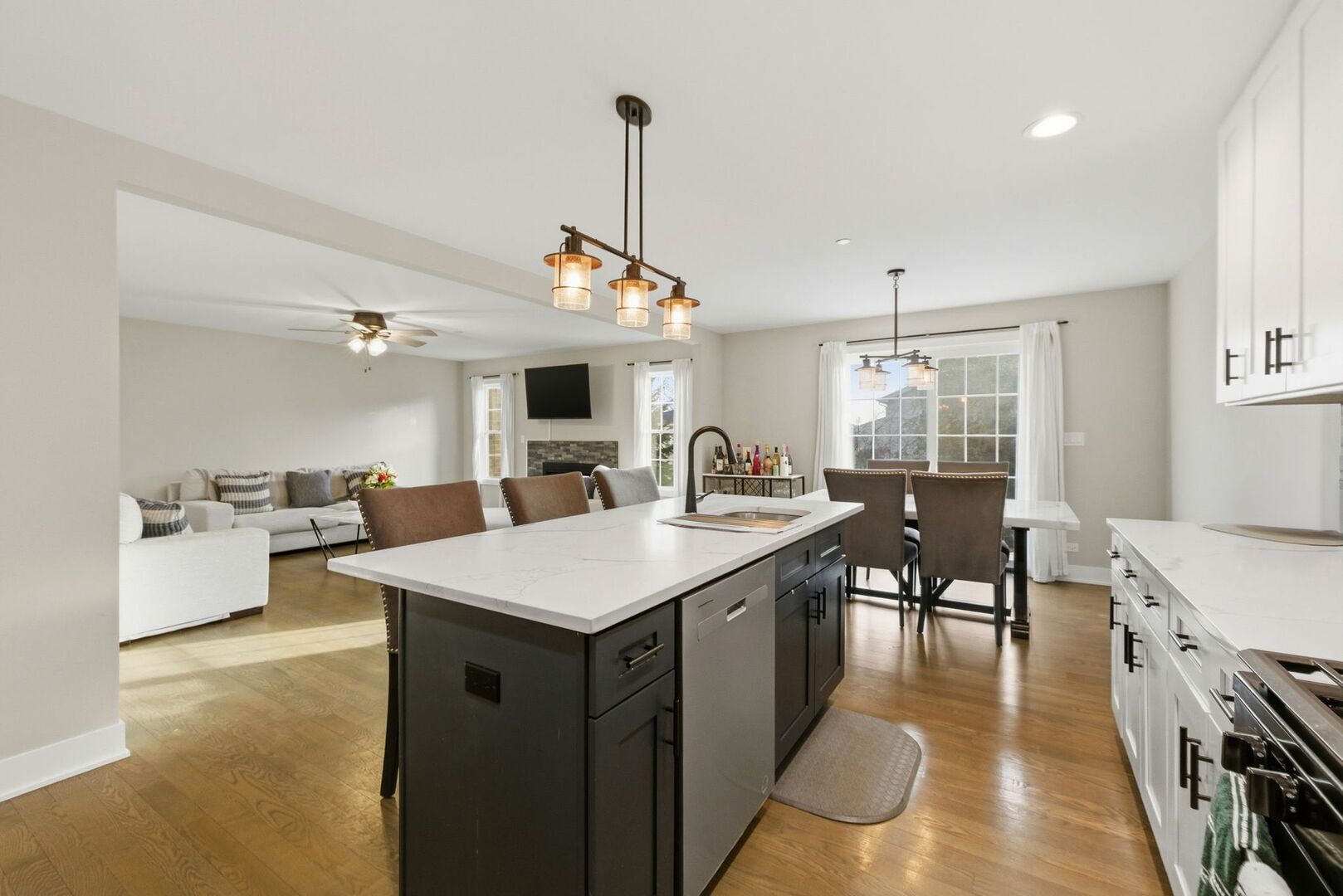 18145 94th Avenue, Tinley Park, IL 60487