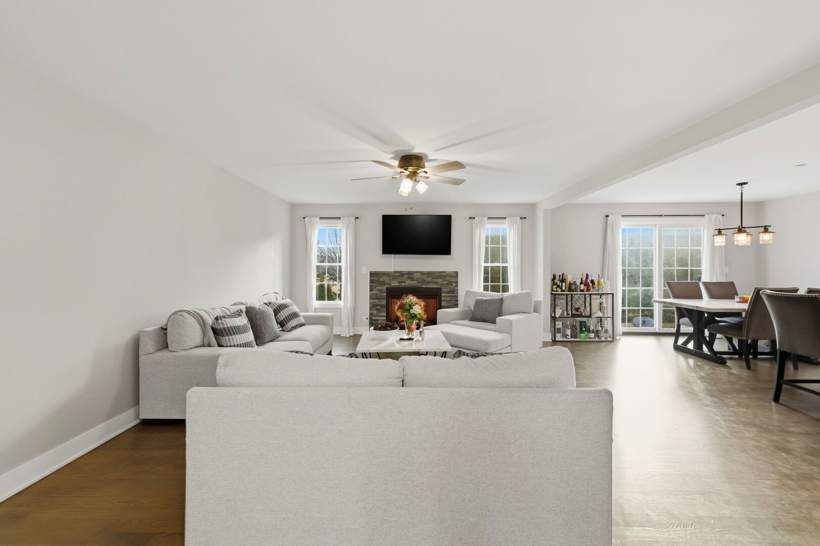 18145 94th Avenue, Tinley Park, IL 60487