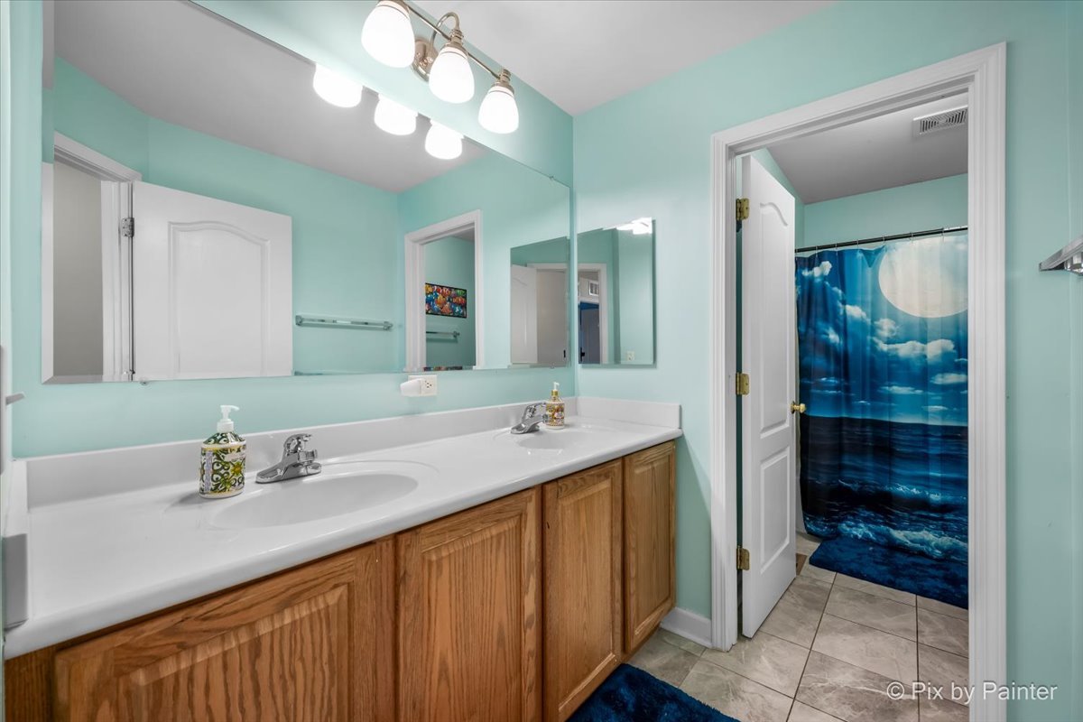 2310 Trailside Lane, Wauconda, IL 60084