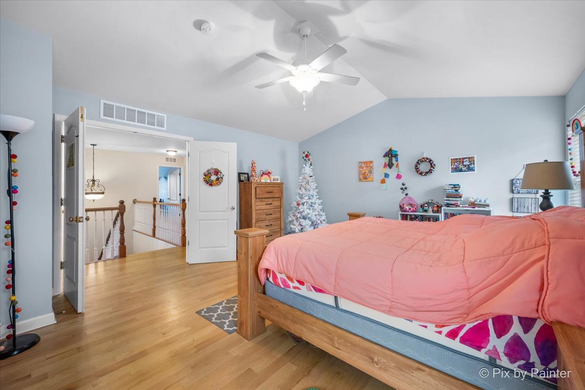 2310 Trailside Lane, Wauconda, IL 60084