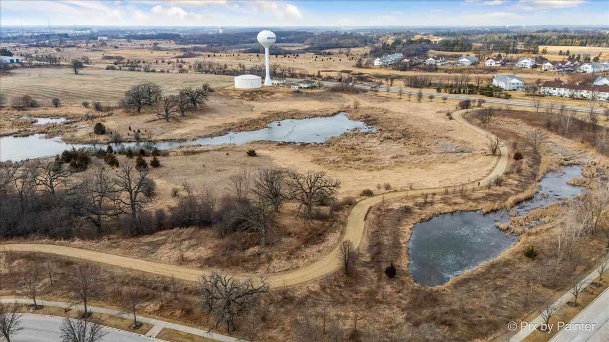 2310 Trailside Lane, Wauconda, IL 60084