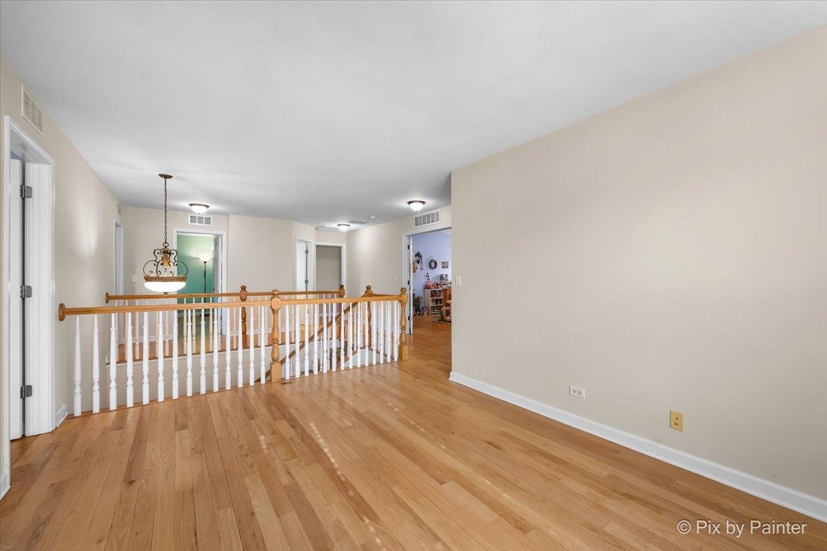 2310 Trailside Lane, Wauconda, IL 60084