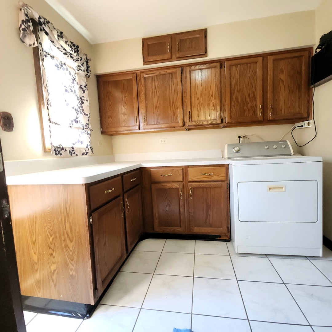 11550 Kolin Avenue, Alsip, IL 60803