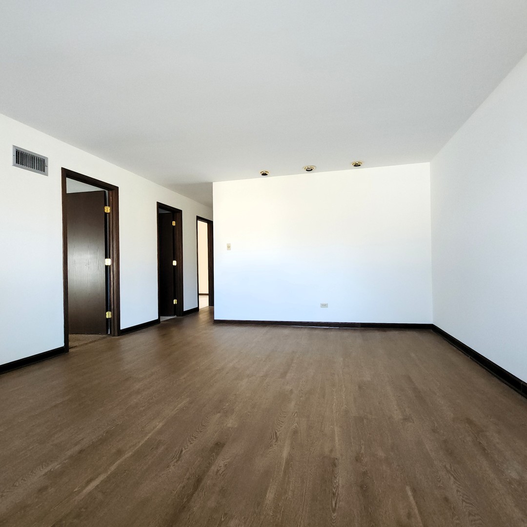 11550 Kolin Avenue, Alsip, IL 60803