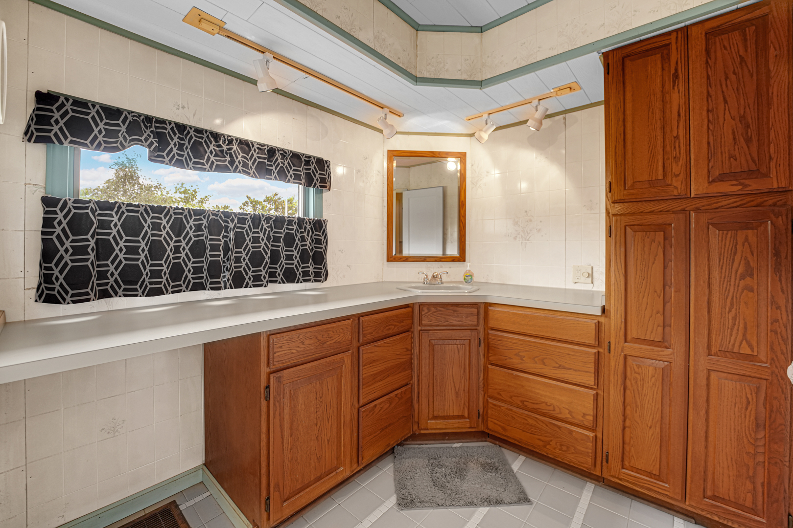 3704 S State Street, Crete, IL 60417