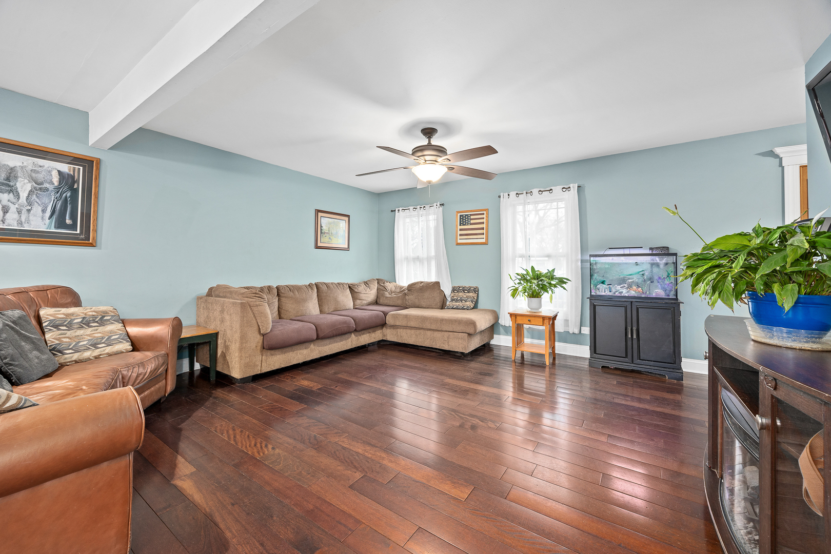 6767 Greenleaf Street, Woodridge, IL 60517