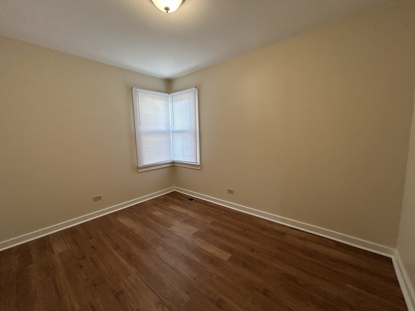 378 COUNCIL Trail, Lake In The Hills, IL 60156