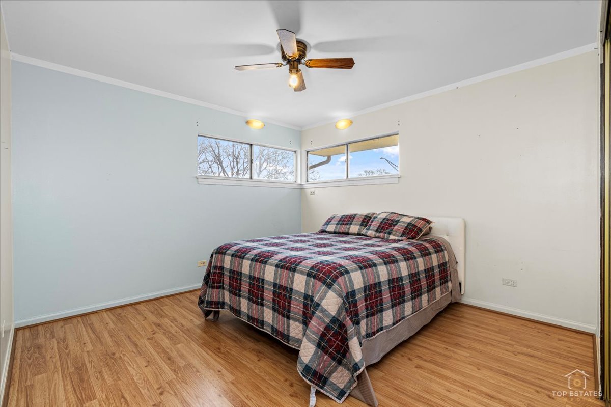 128 S Michigan Avenue, Addison, IL 60101