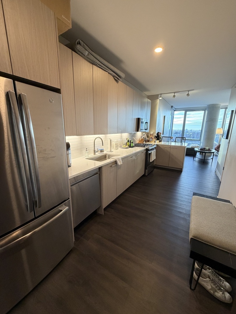 205 S Peoria Street #1515, Chicago, IL 60607