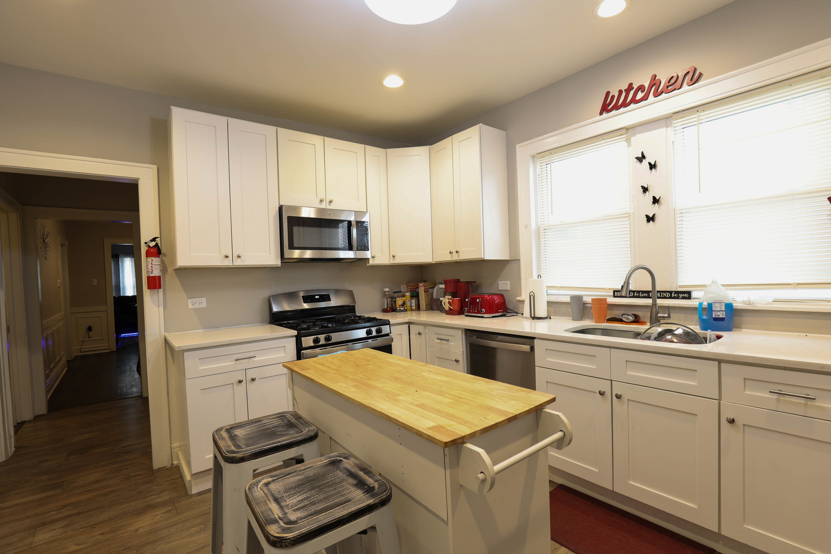 1426 Gunderson Avenue, Berwyn, IL 60402