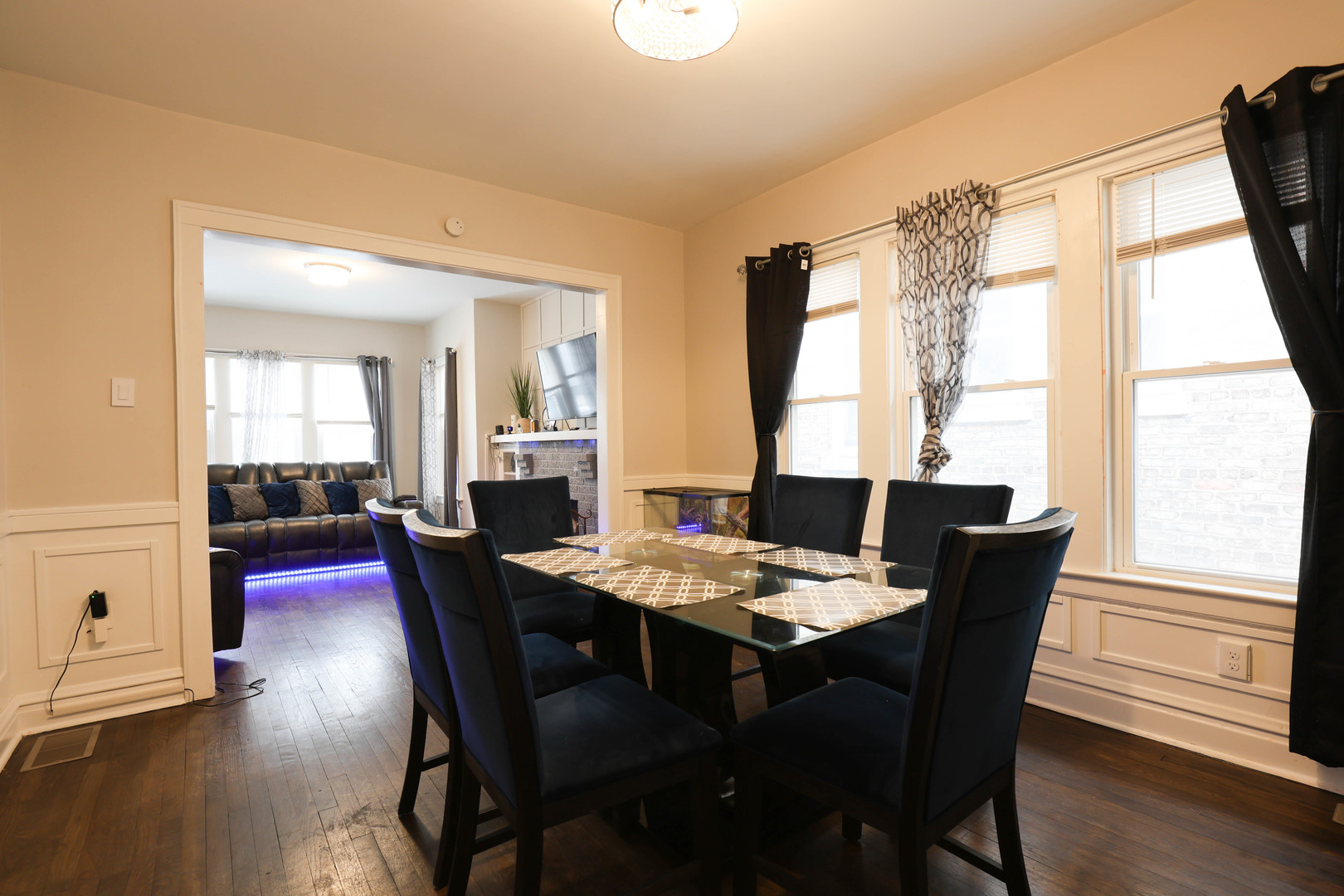 1426 Gunderson Avenue, Berwyn, IL 60402