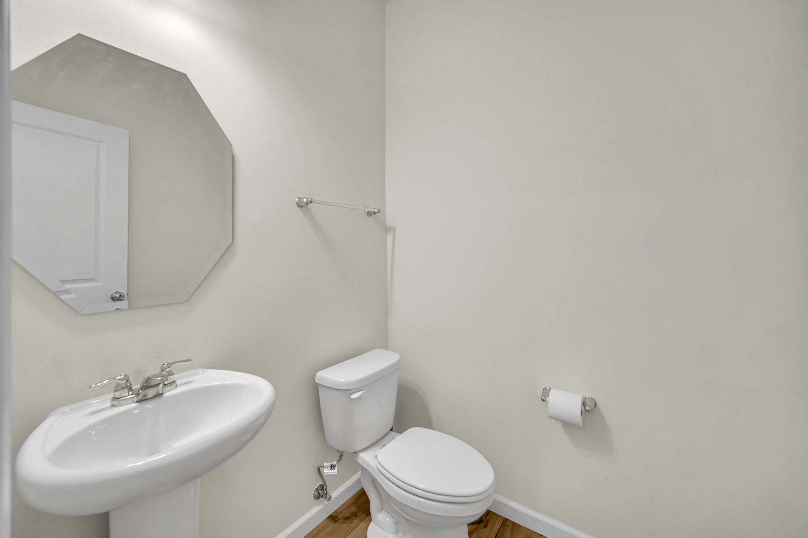 1007 Kessler Drive, Mundelein, IL 60060